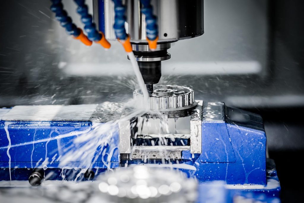 Dầu cắt gọt kim loại pha nước ứng dụng trong gia công CNC