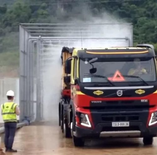 Hệ thống rửa xe tải tự động là gì? Những thông tin cần biết